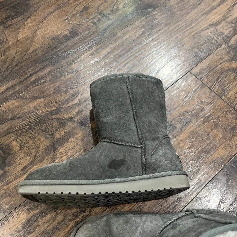 UGG Koolaburra Classic Short Boots Women's Sz 7 Gray Suede Faux Fur Lined